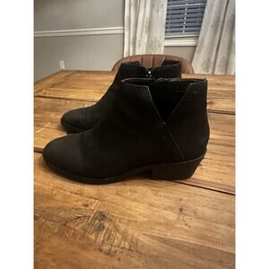 Frye and Co Caden Womens Size 7 M Black Suede Ankle Boots Zip Up Shoes Booties